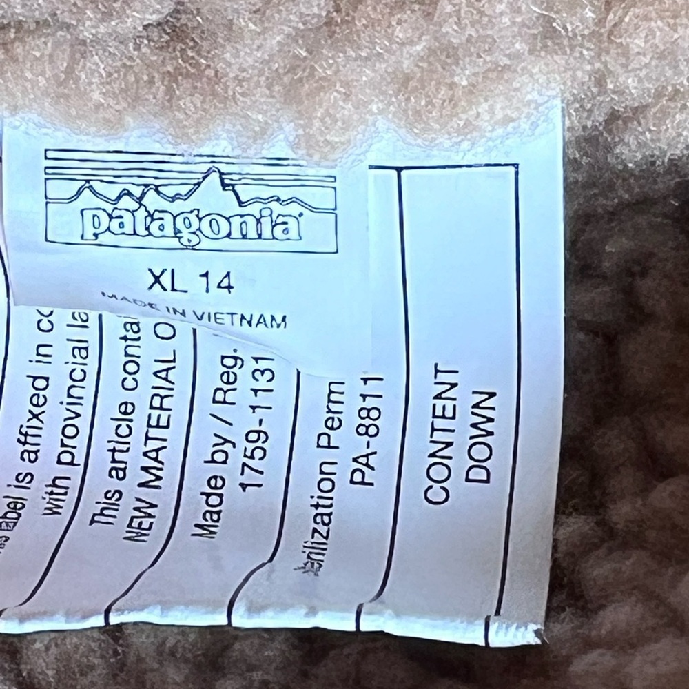 Patagonia Hooded Reversible Insulated Girls Vest - Picture 10 of 11